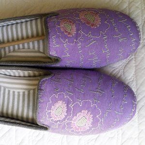 Acorn Novella Slippers- Women size 9 New w/out tags